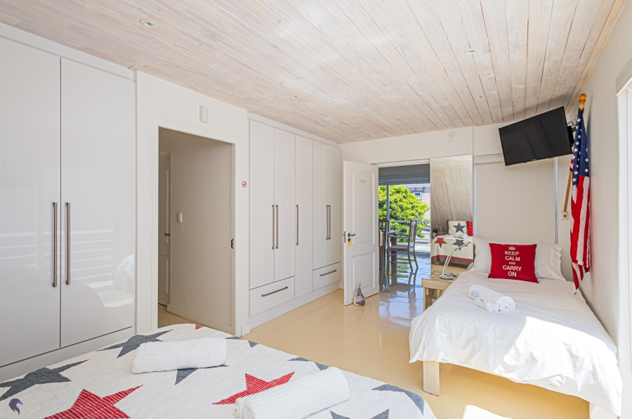 4 Bedroom Property for Sale in Myburgh Park Western Cape